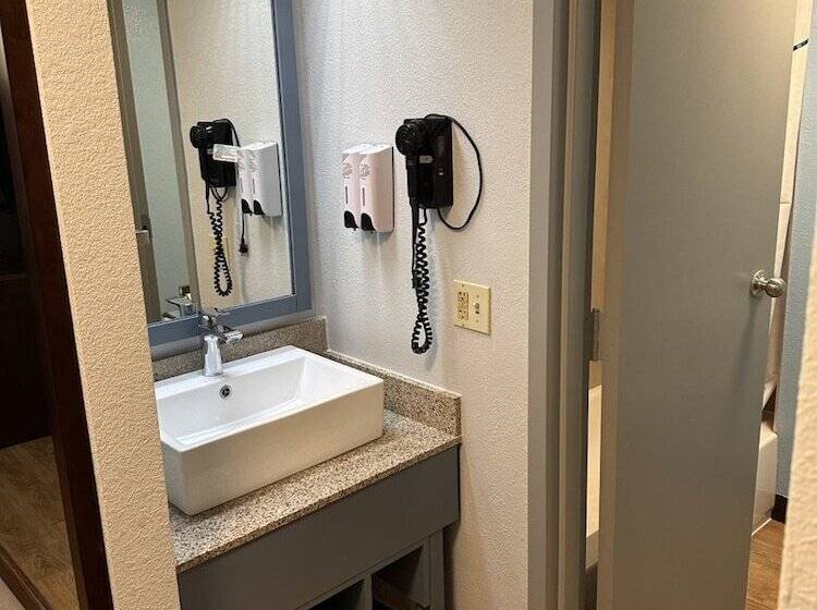 ユースホステル Hometowne Studios By Red Roof Lancaster