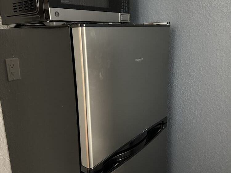 ユースホステル Hometowne Studios By Red Roof Lancaster