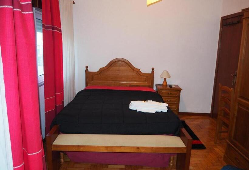 הוסטל Monte Carlo   Restaurante E Alojamento Local