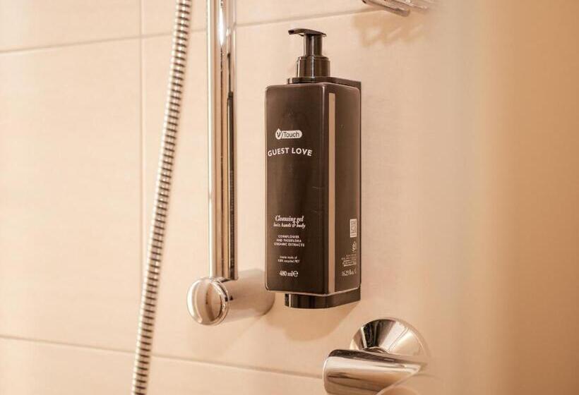 Aura Bed & Breakfast