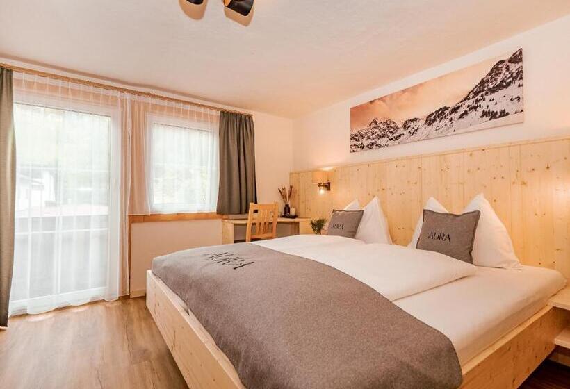 Aura Bed & Breakfast