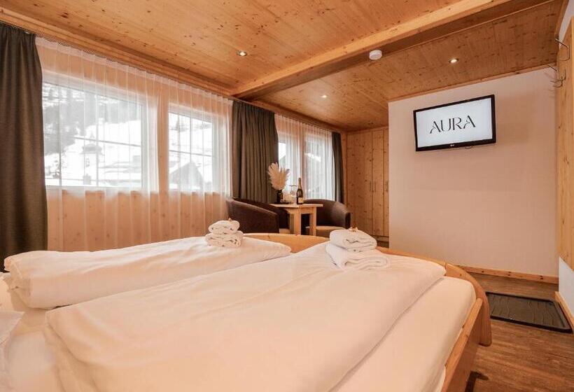 Aura Bed & Breakfast