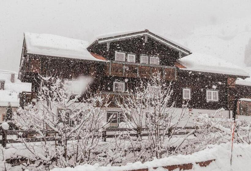 Aura Bed & Breakfast