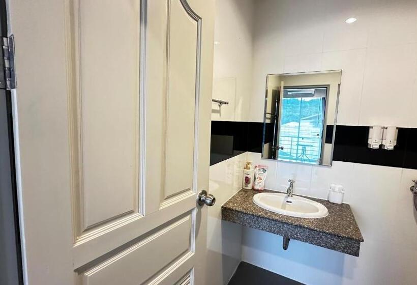 مبيت وإفطار Auriflex House