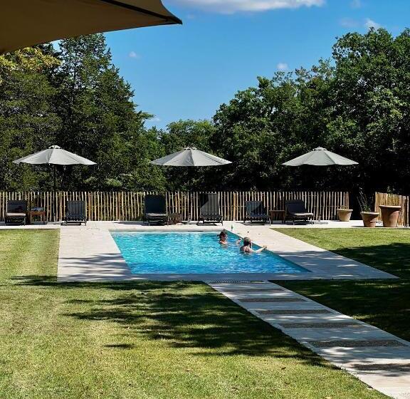 צימר La Grande Maurague