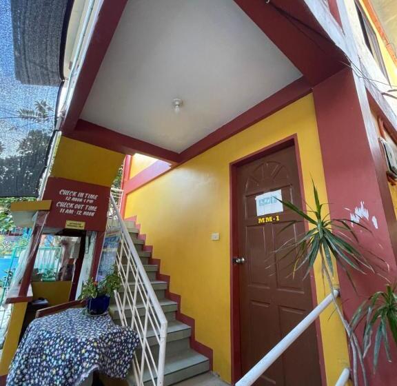 تختخواب و صبحانه Manalo S Lodge And Restaurant