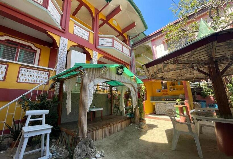 تختخواب و صبحانه Manalo S Lodge And Restaurant