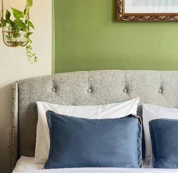 تختخواب و صبحانه Nguyễn Villa