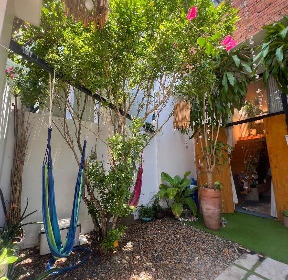 تختخواب و صبحانه Nguyễn Villa