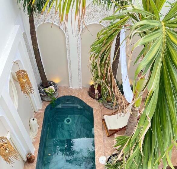 تختخواب و صبحانه Nguyễn Villa