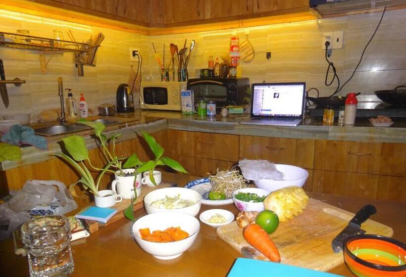 تختخواب و صبحانه Nguyễn Villa