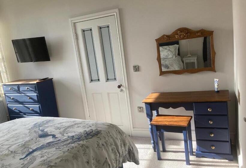 Bed and Breakfast North Clifton Hall