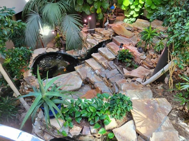 مبيت وإفطار Roundhouse Grotto