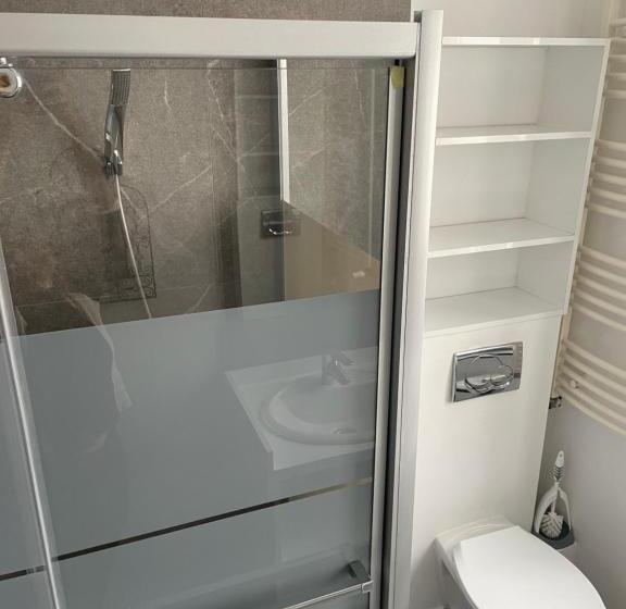 Etterbeek Youth Hostel