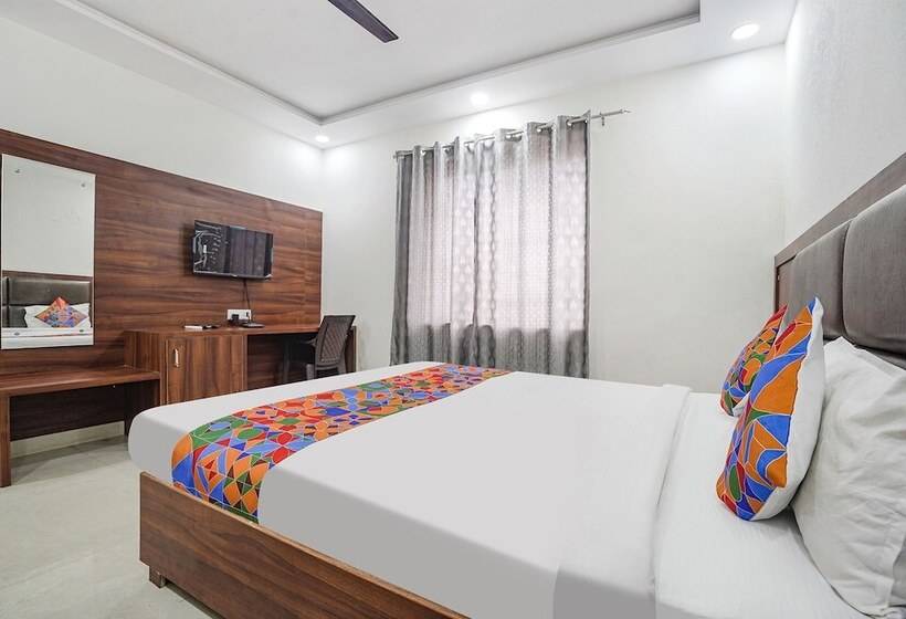 Fabhotel Akash Inn
