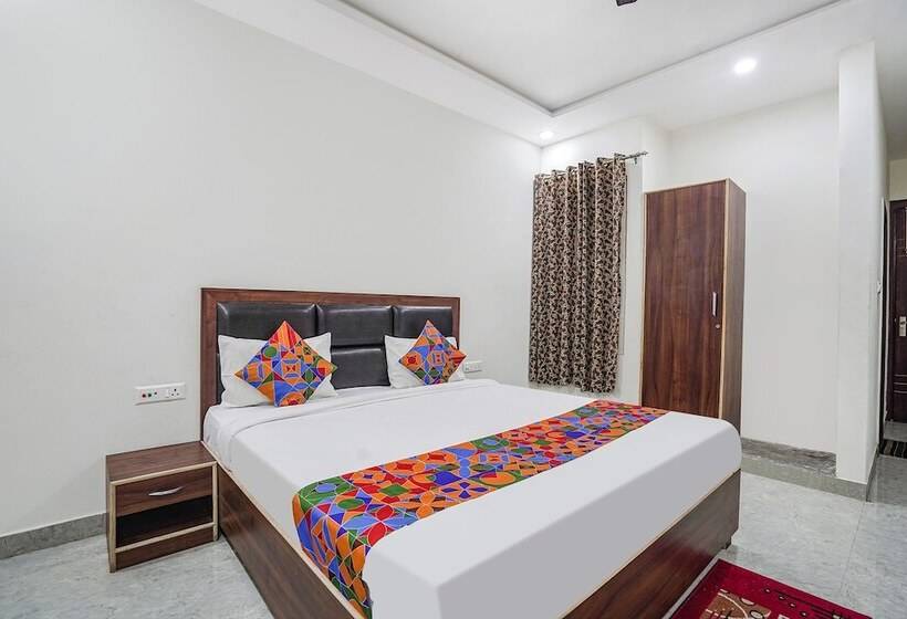 Fabhotel Akash Inn