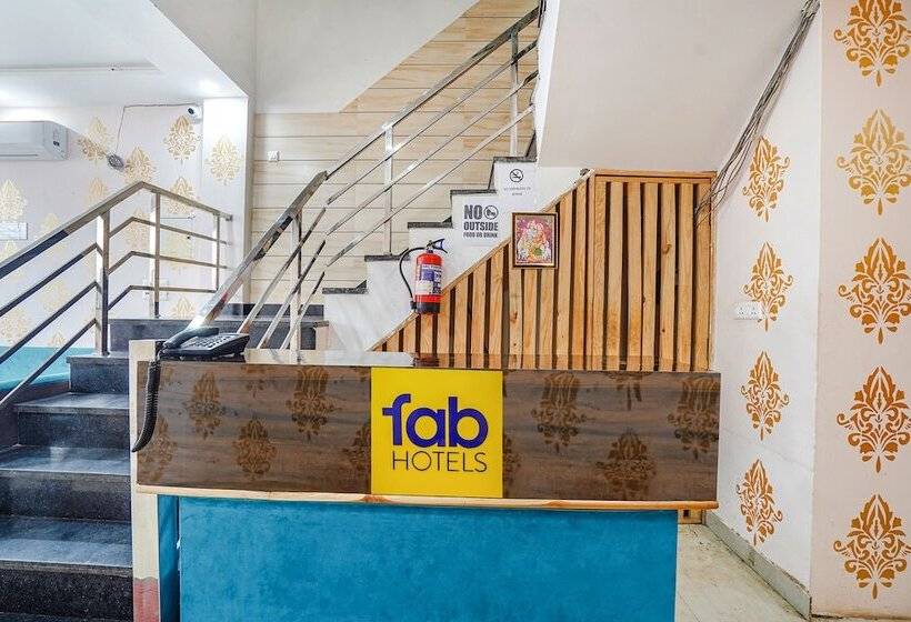 Fabhotel Akash Inn