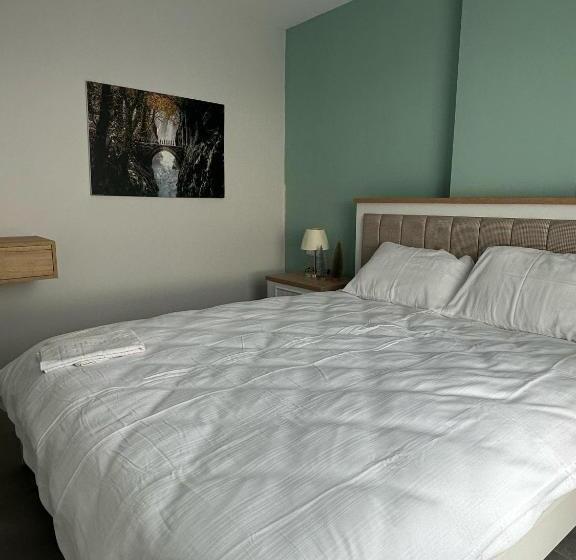 Gölhi̇sar Mavi̇ Konak Apart Otel