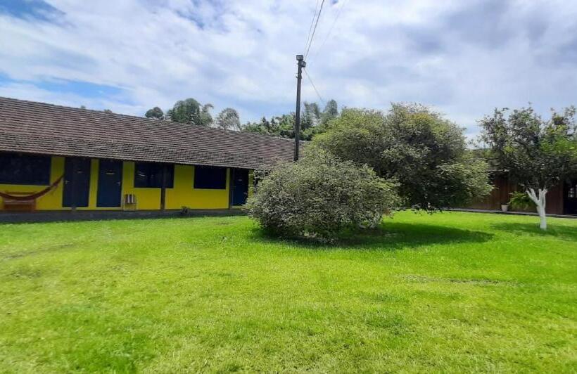 Hostel E Pousada Araquari