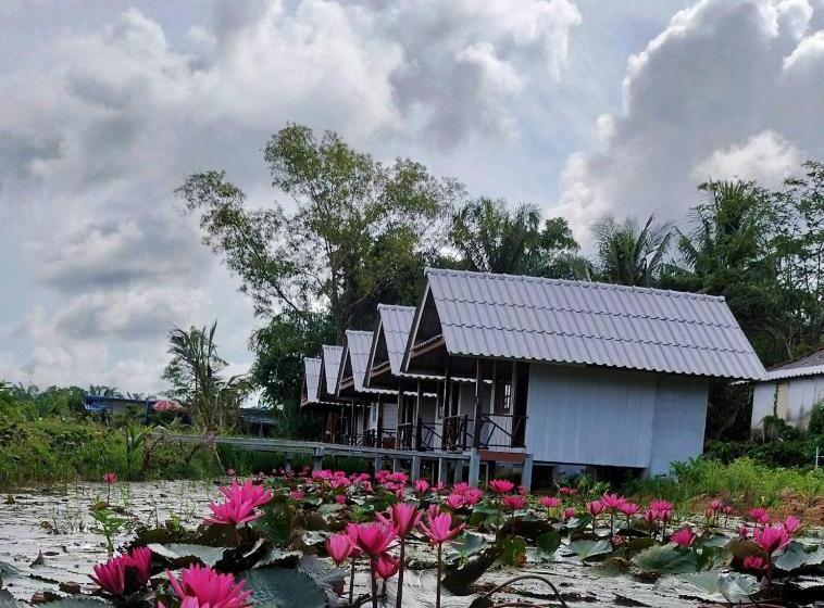 Hotel ปารมีฟาร์มสเตย์