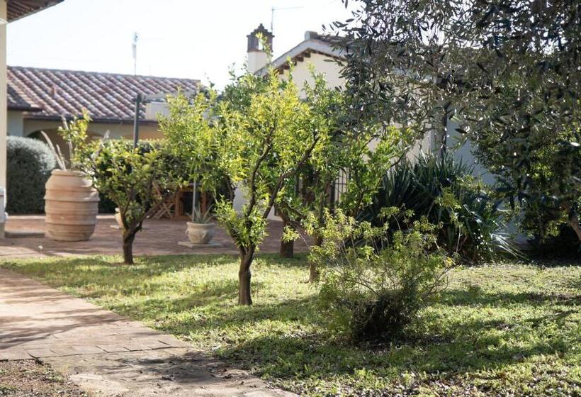 فندق Agriturismo Podere San Biagio