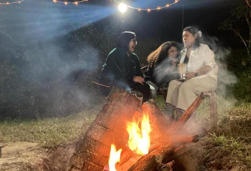 ホテル Art Mile Kalimpong