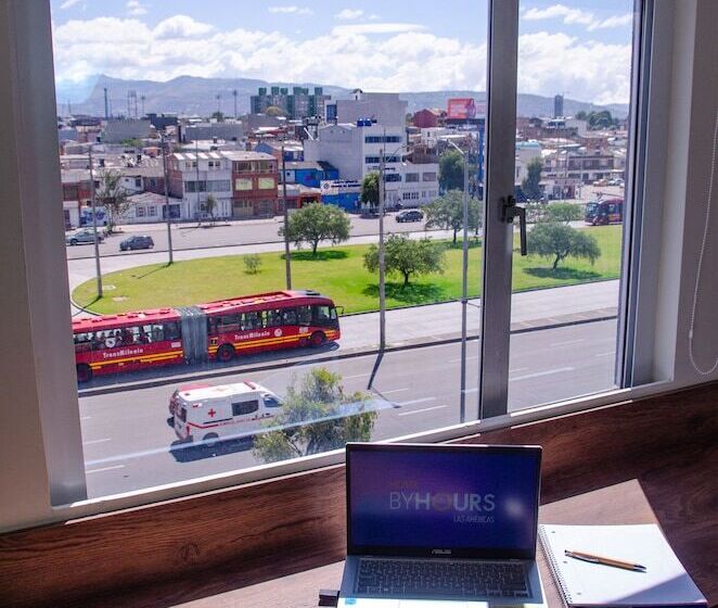 בית מלון כפרי Byhours Las Américas