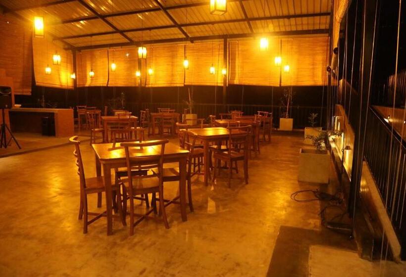 فندق Ceylon Ayu Resort Kandy