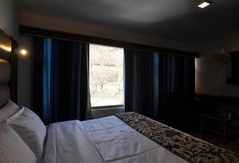 בית מלון כפרי Grand Akbar