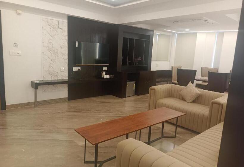 בית מלון כפרי Kadamb Tree