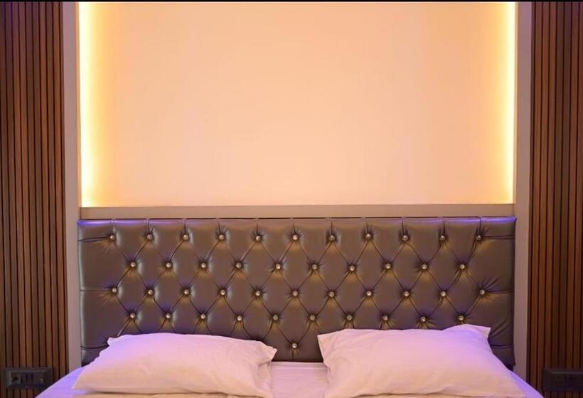 فندق Kapila Inn Ranjangaon