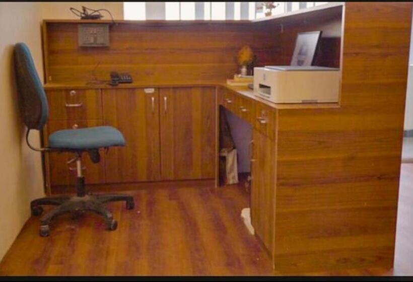 בית מלון כפרי Kapila Inn Ranjangaon