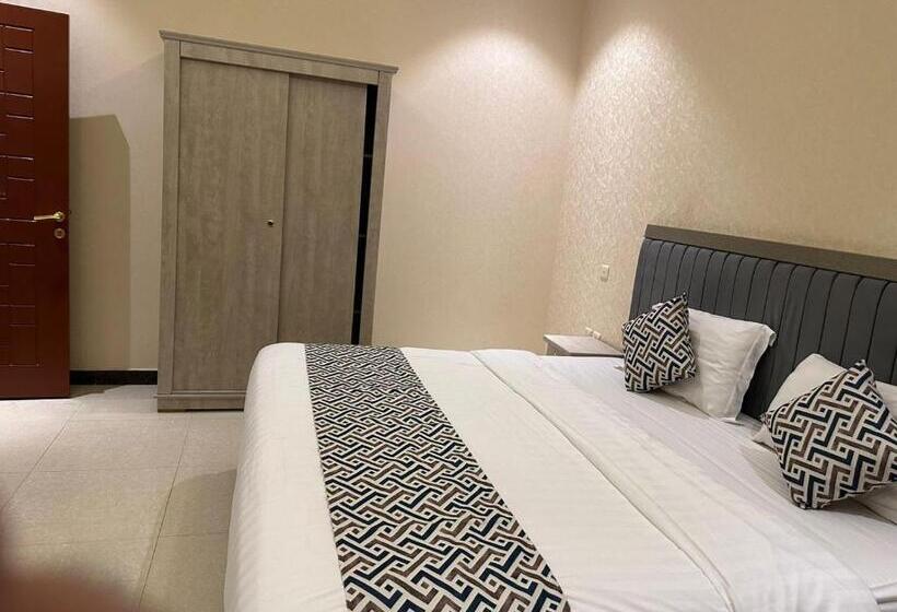 ホテル Laden Suits Ghirnatah