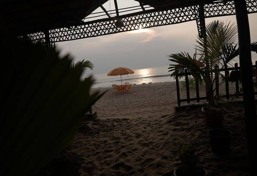 酒店 Livin Waves Beach Stay And Cafe