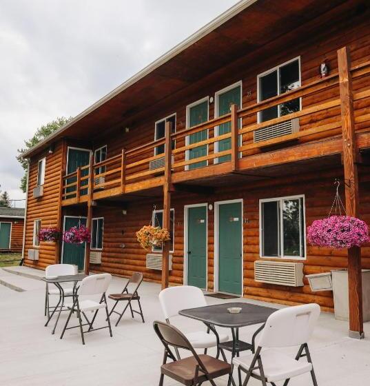 فندق Okoboji Lodge