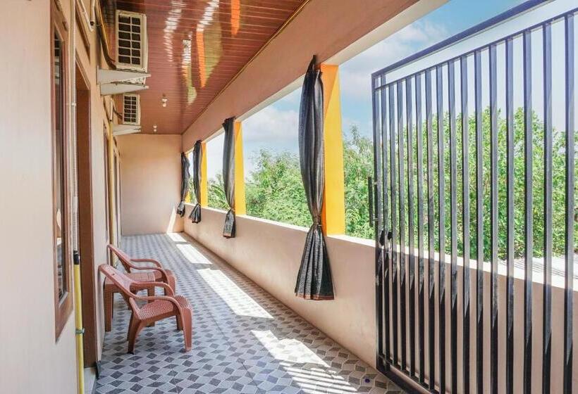 בית מלון כפרי Bans Kostel Lampung Mitra Reddoorz