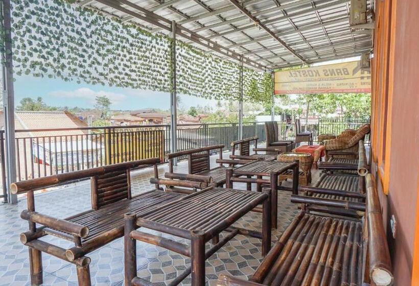 בית מלון כפרי Bans Kostel Lampung Mitra Reddoorz