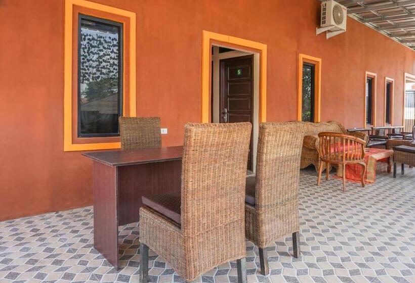 בית מלון כפרי Bans Kostel Lampung Mitra Reddoorz