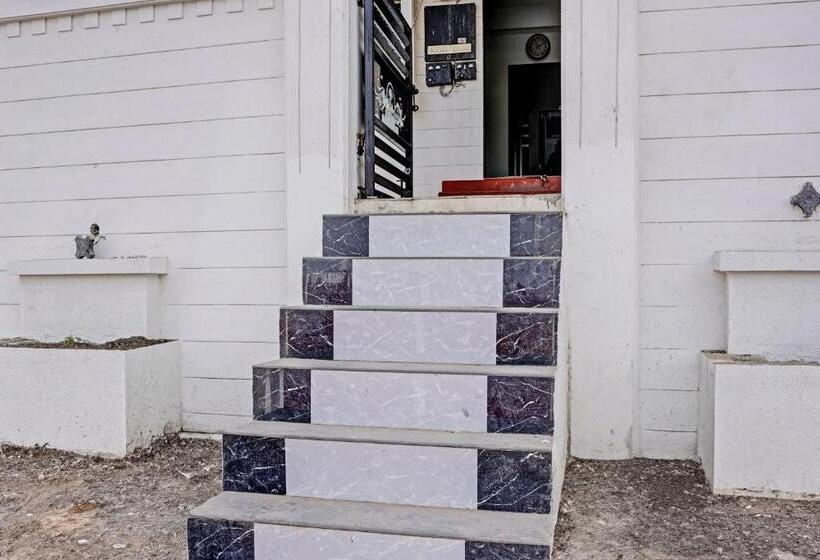 酒店 Oyo White Palace