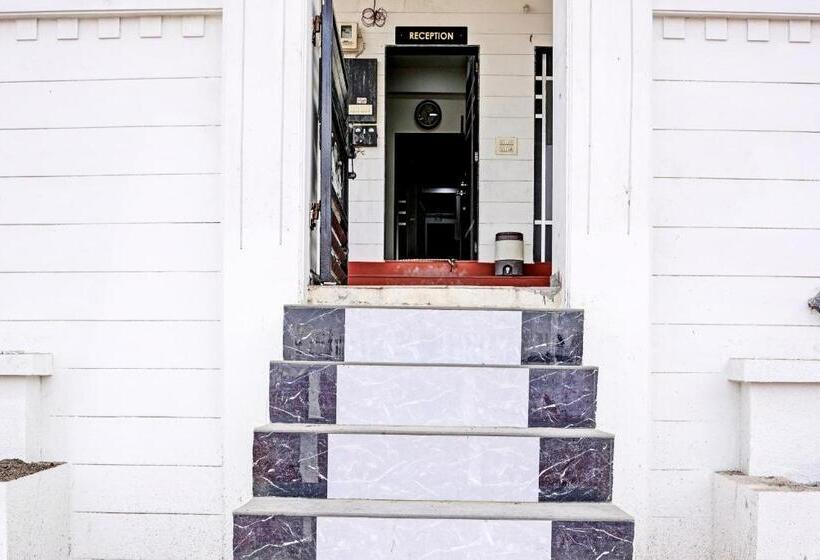 酒店 Oyo White Palace