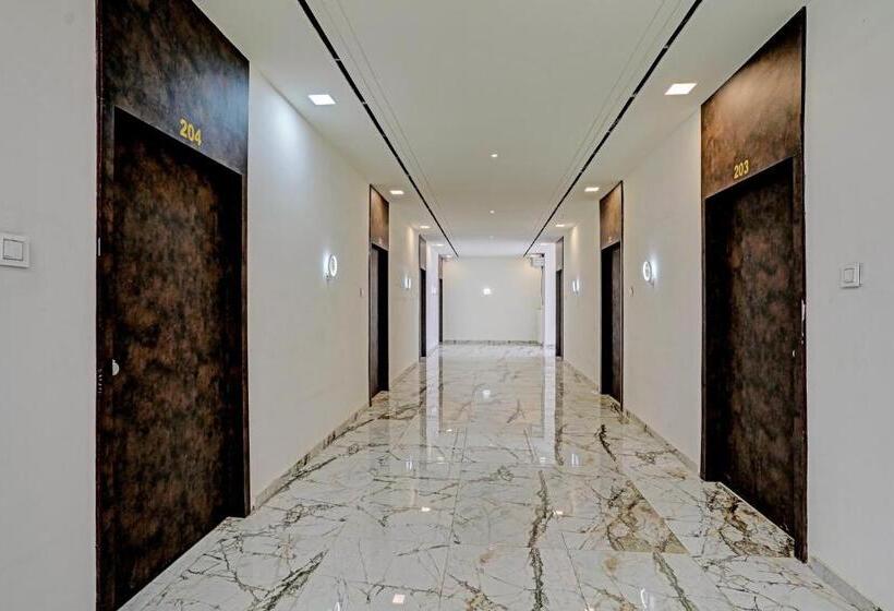 酒店 Oyo White Palace