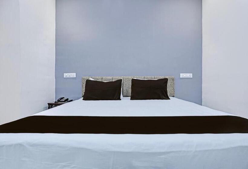 酒店 Oyo White Palace