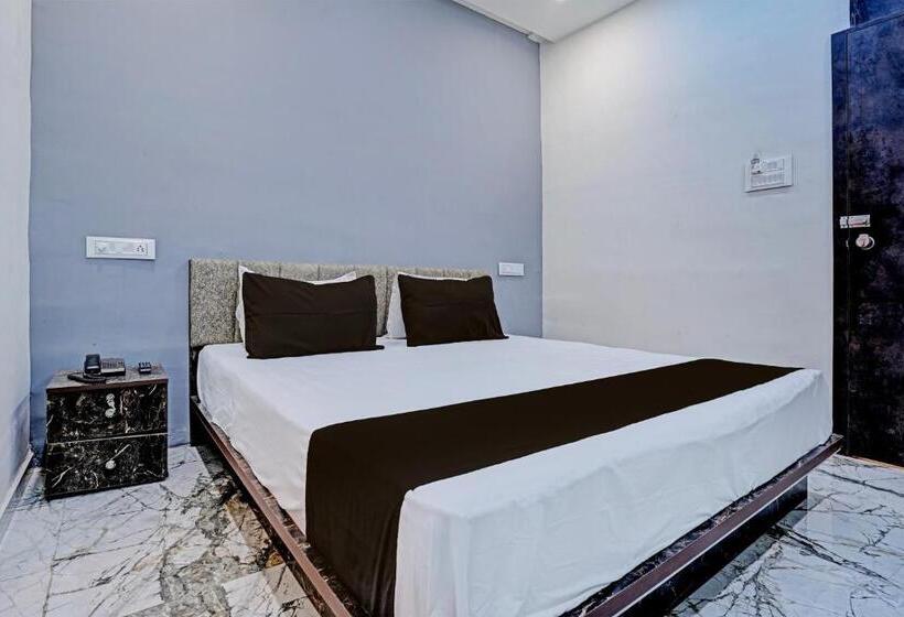 酒店 Oyo White Palace