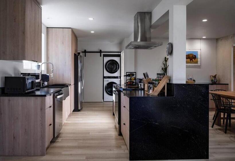 فندق Pitchner Place Creekfront Hot Tub Fire Pit