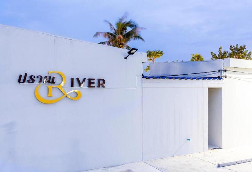 호텔 Pran Riverside