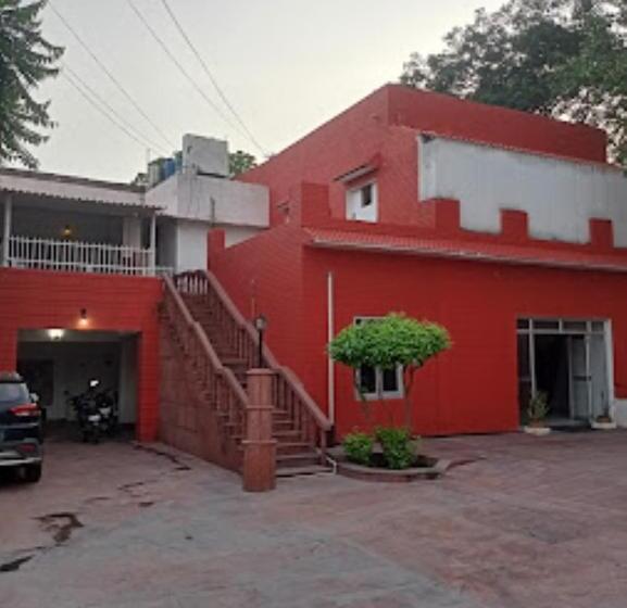 ホテル Prince Tourist Lodge,fatehpur Sikri