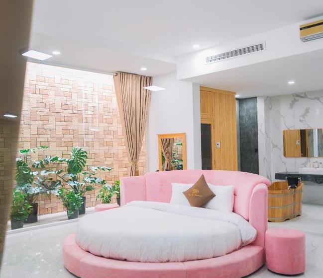 هتل Quy Tai Premium