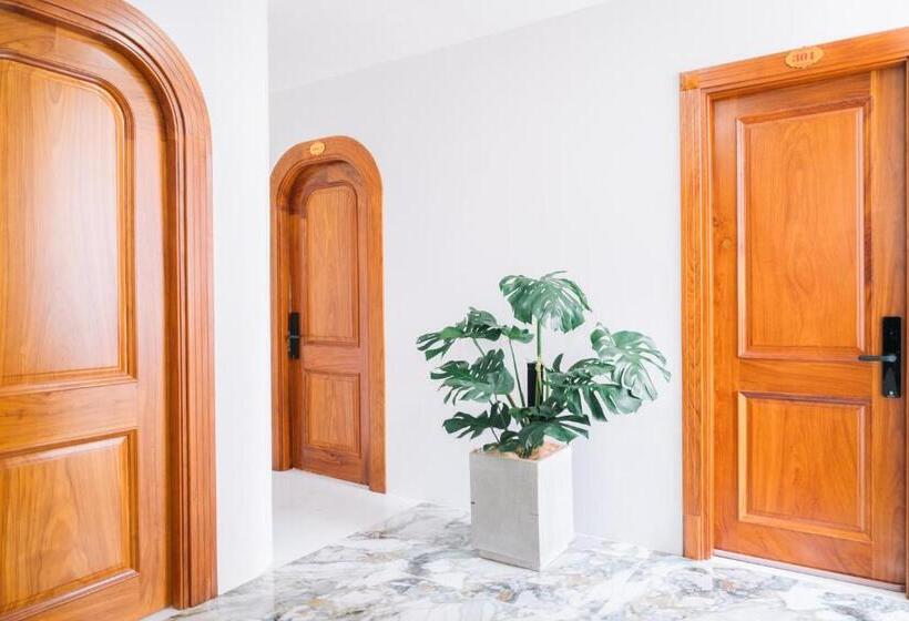 هتل Quy Tai Premium