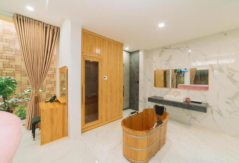 هتل Quy Tai Premium