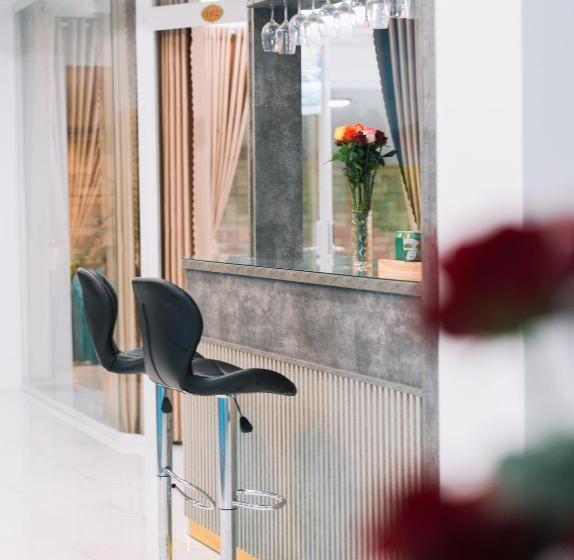 هتل Quy Tai Premium